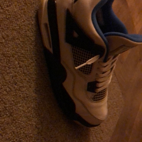 Jordan 4 retro size 7 condition 7-10 - Picture 4 of 5